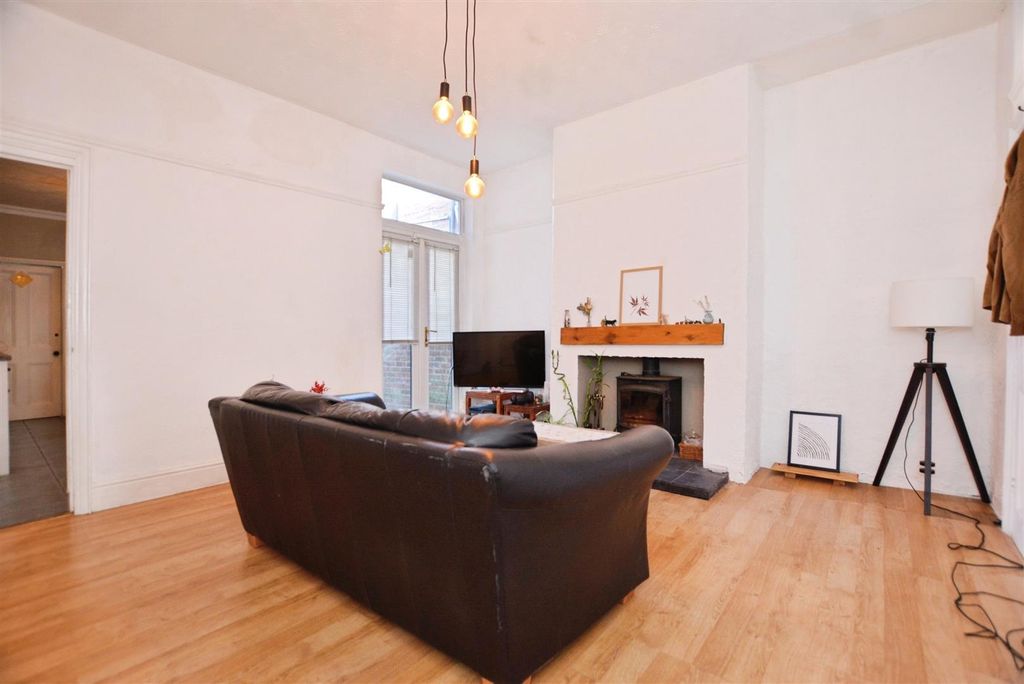 Property photo 2 of 18 Dining Room