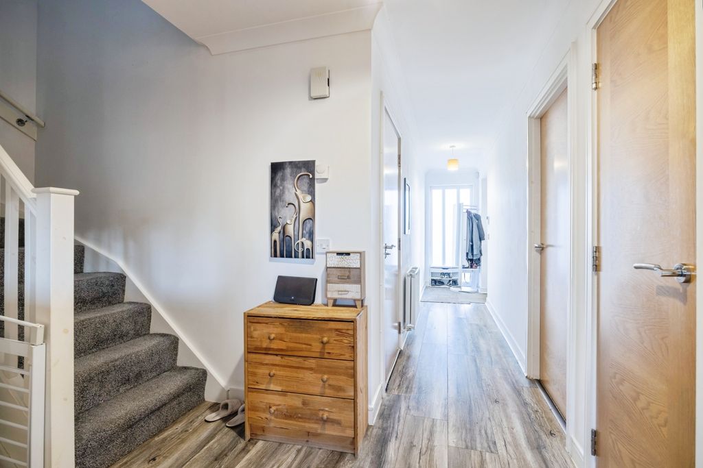 Property photo 3 of 15 Hall