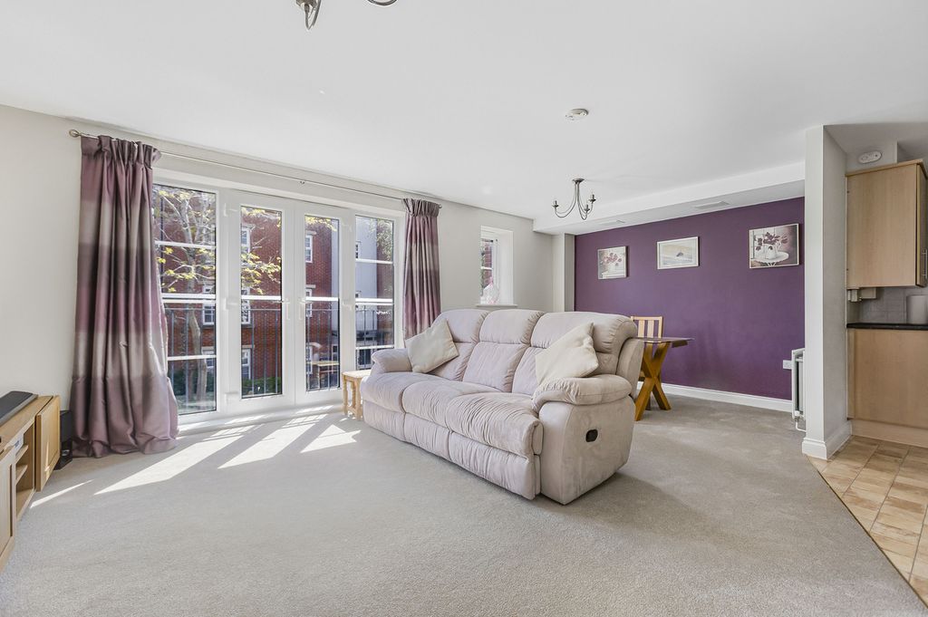 Property photo 2 of 8