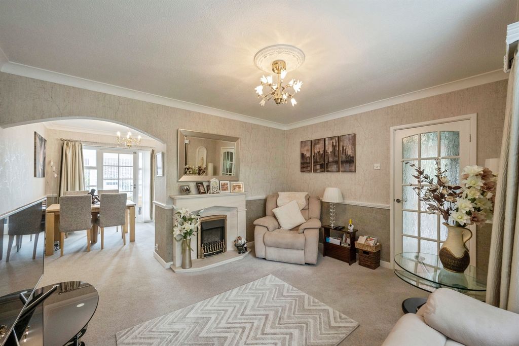 Property photo 2 of 22