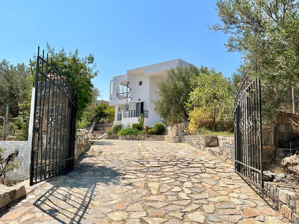 Property photo 1 of 39