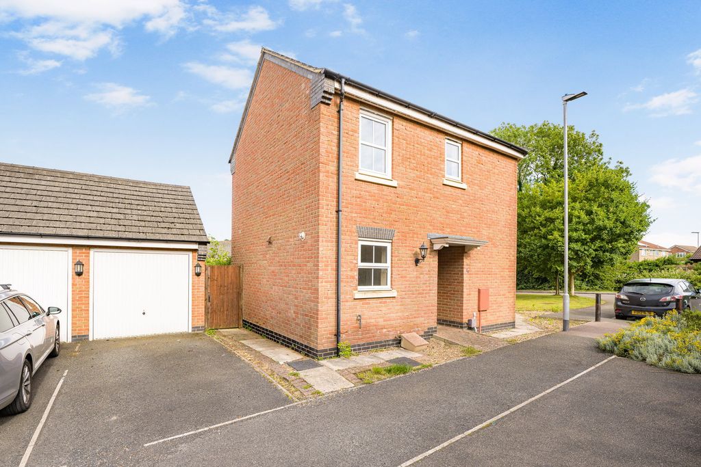 Property photo 2 of 15