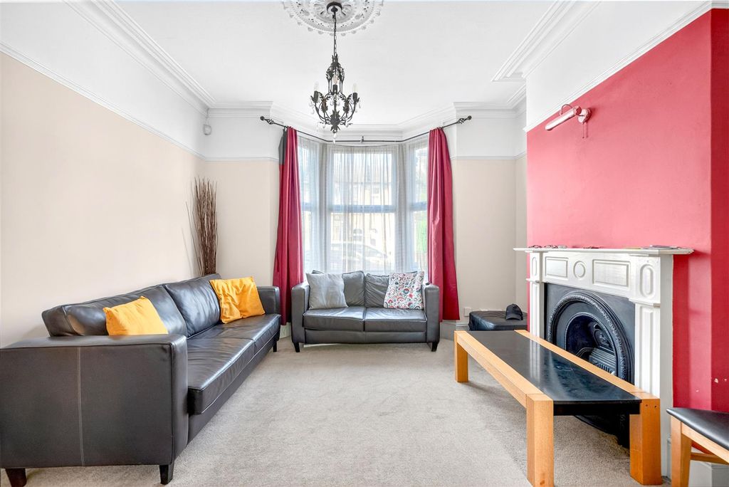 Property photo 3 of 28 3.Jpg