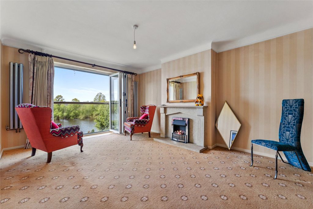 Property photo 3 of 17 Reception Room