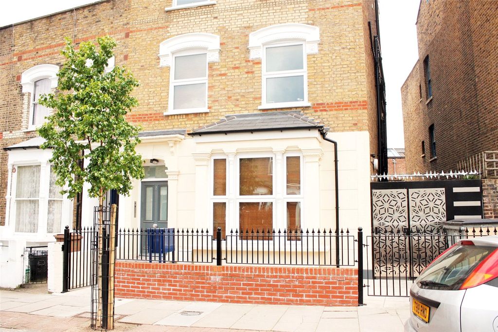 Property photo 2 of 4 Picture No. 12