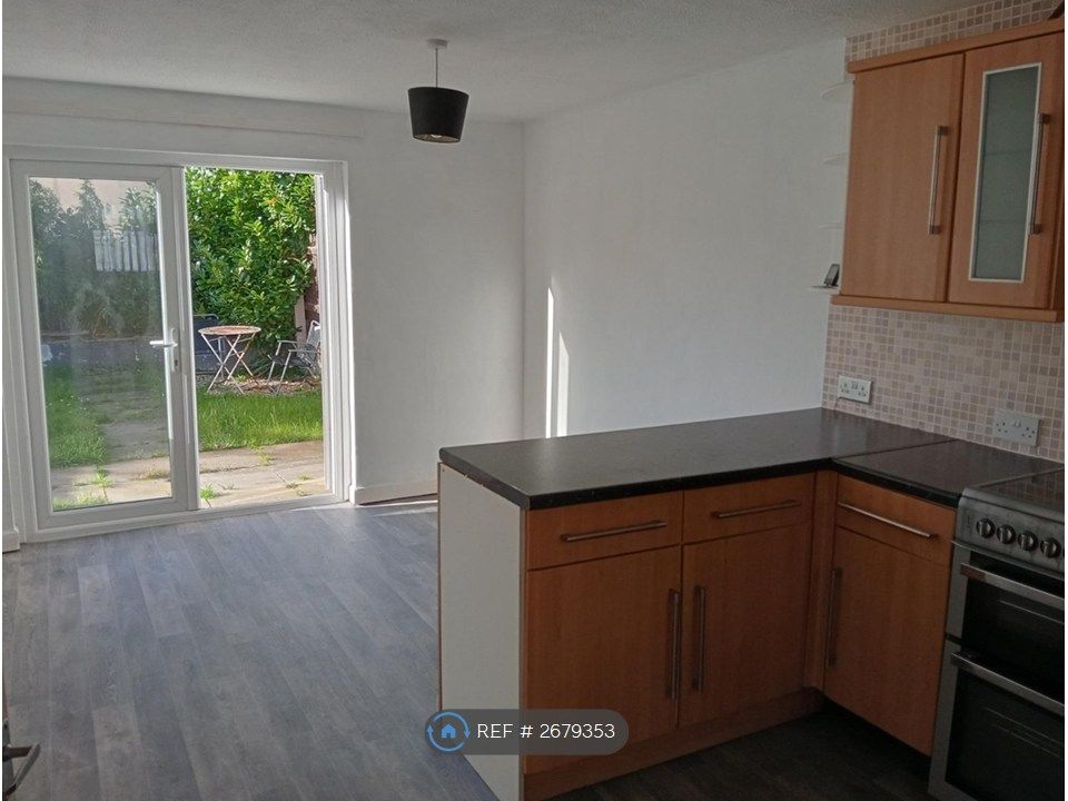 Property photo 3 of 9 Dining Area