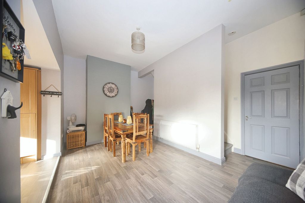 Property photo 3 of 23