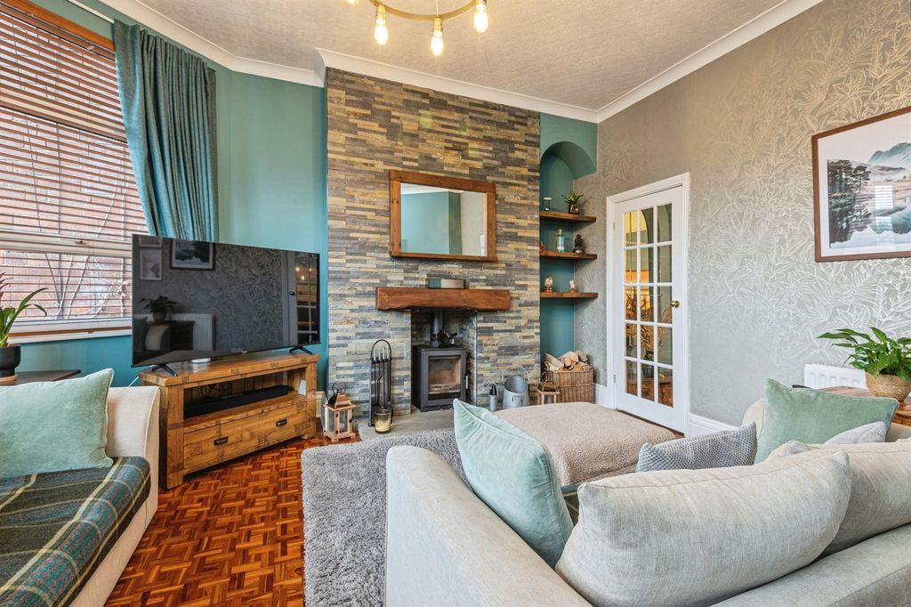 Property photo 2 of 16