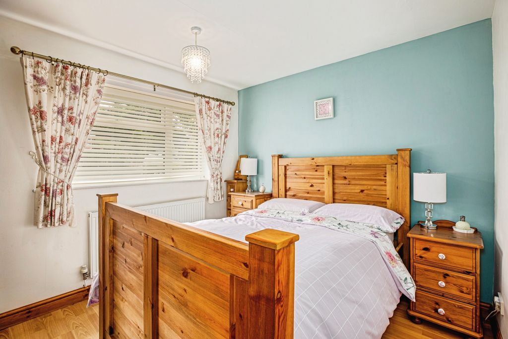 Additional image 10 of 3 bed semi-detached house for salePenygarreg Close, Pant, Oswestry, Shropshire SY10