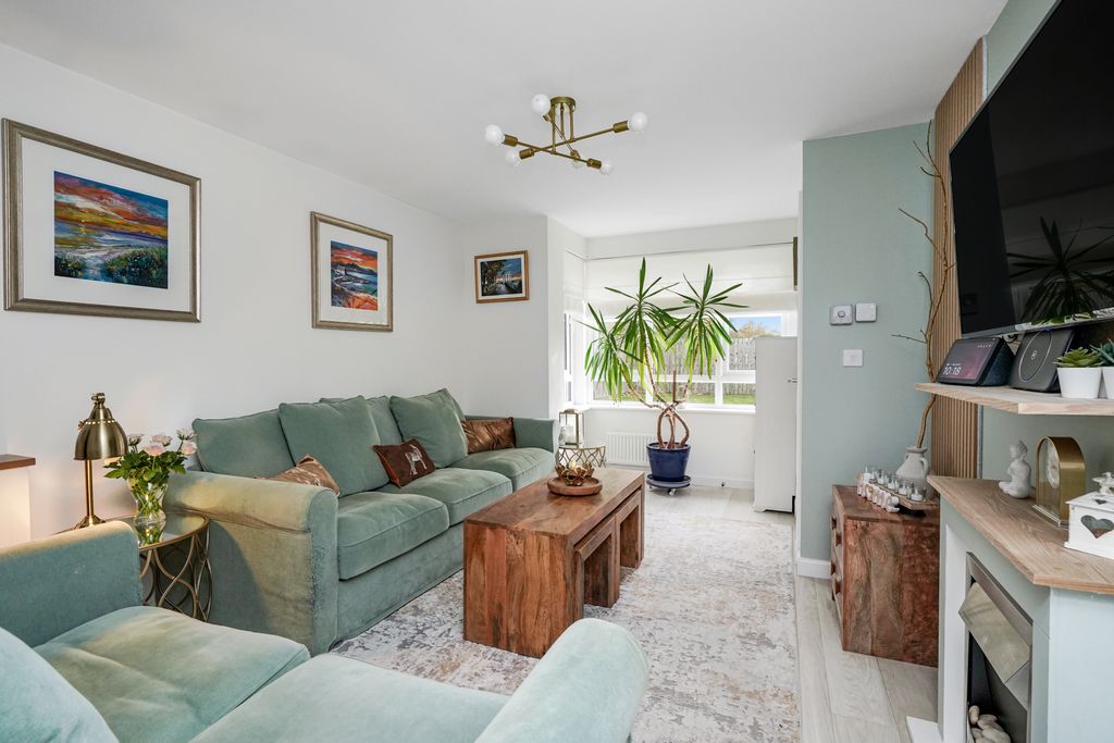 Property photo 2 of 25 Property Image 2