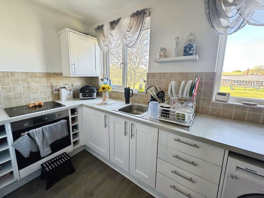 Property photo 3 of 10 Photo 6