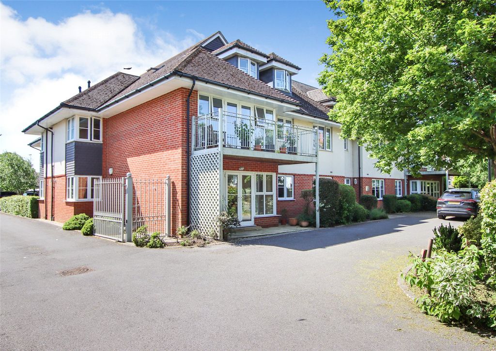 Property photo 2 of 12 Picture No. 23