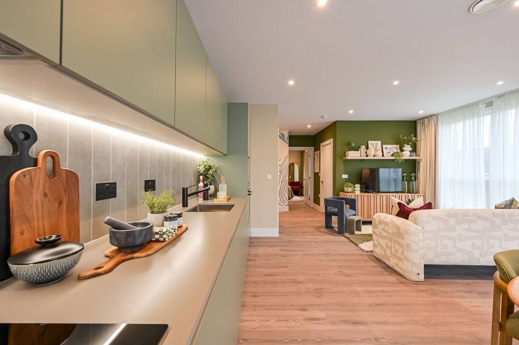 Property photo 1 of 39