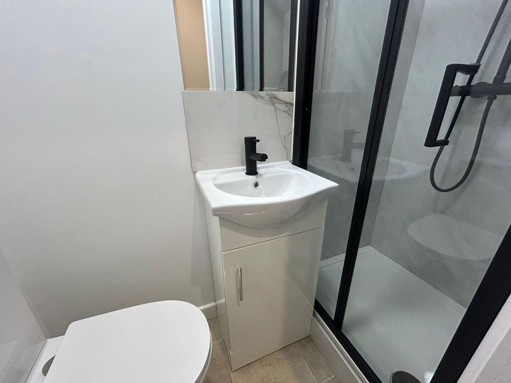 Property photo 2 of 5 Bathroom