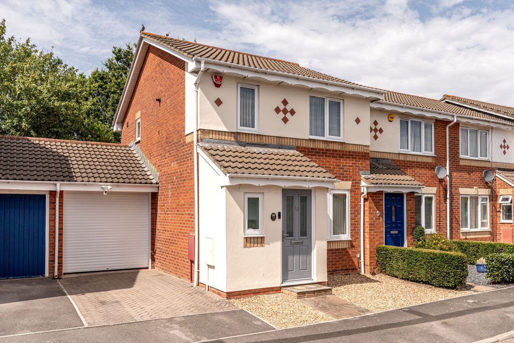 Property photo 1 of 12 A7406681-16