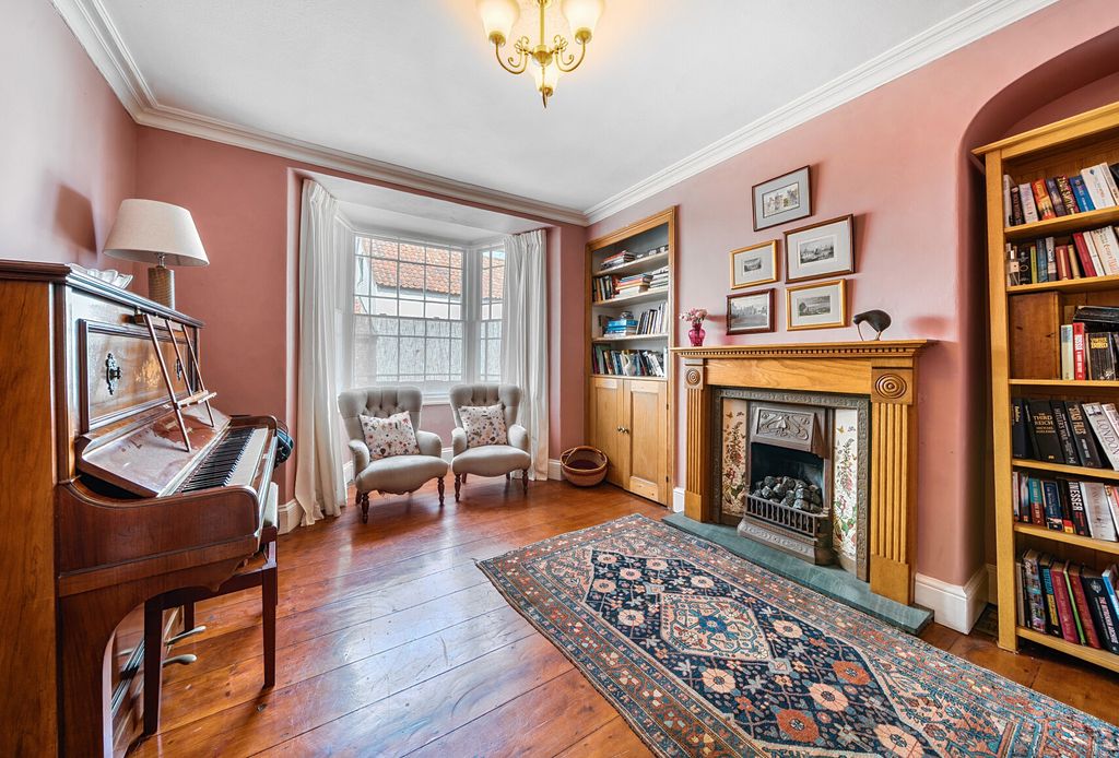 Property photo 1 of 21 1320545-14-686905...