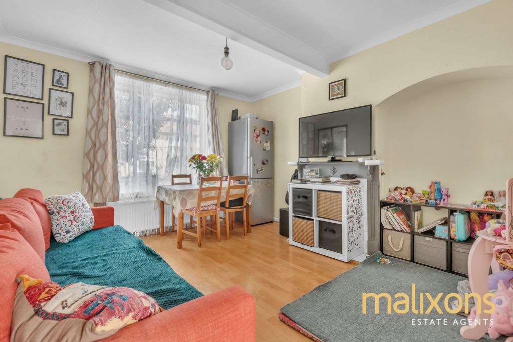 Property photo 1 of 11