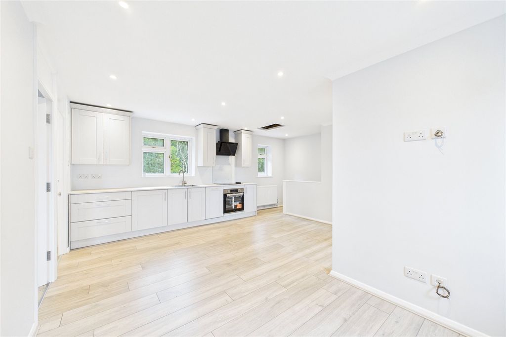 Property photo 1 of 6 Picture No. 05