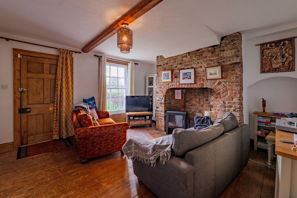 Property photo 3 of 22 5036402