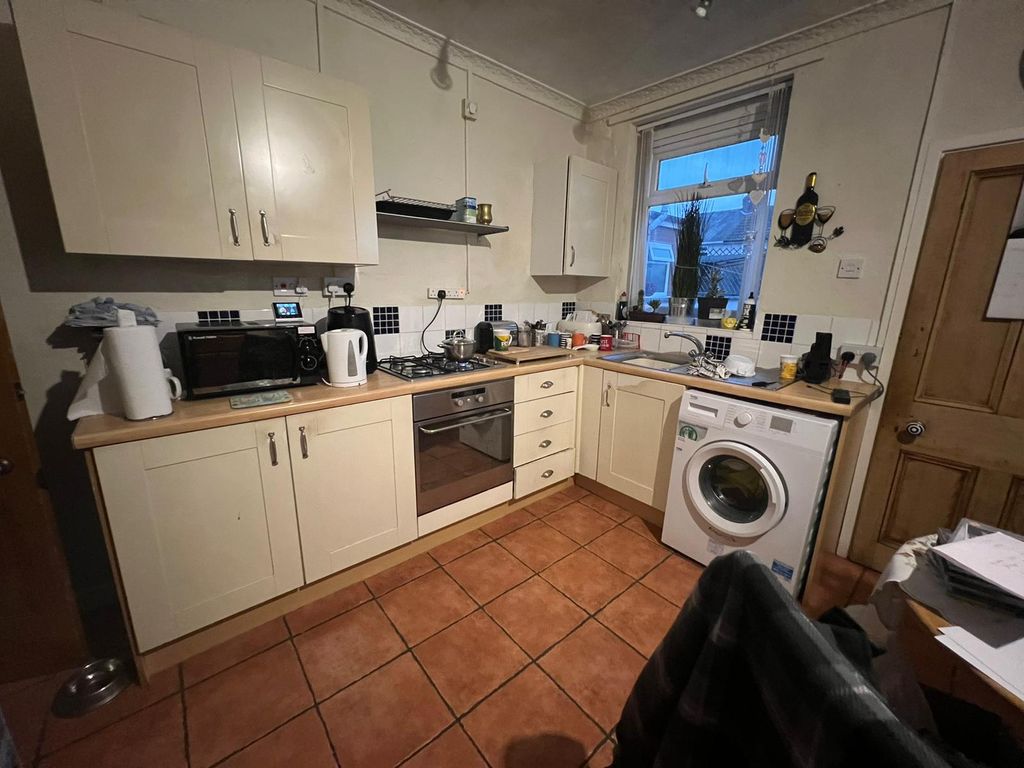 Property photo 3 of 7