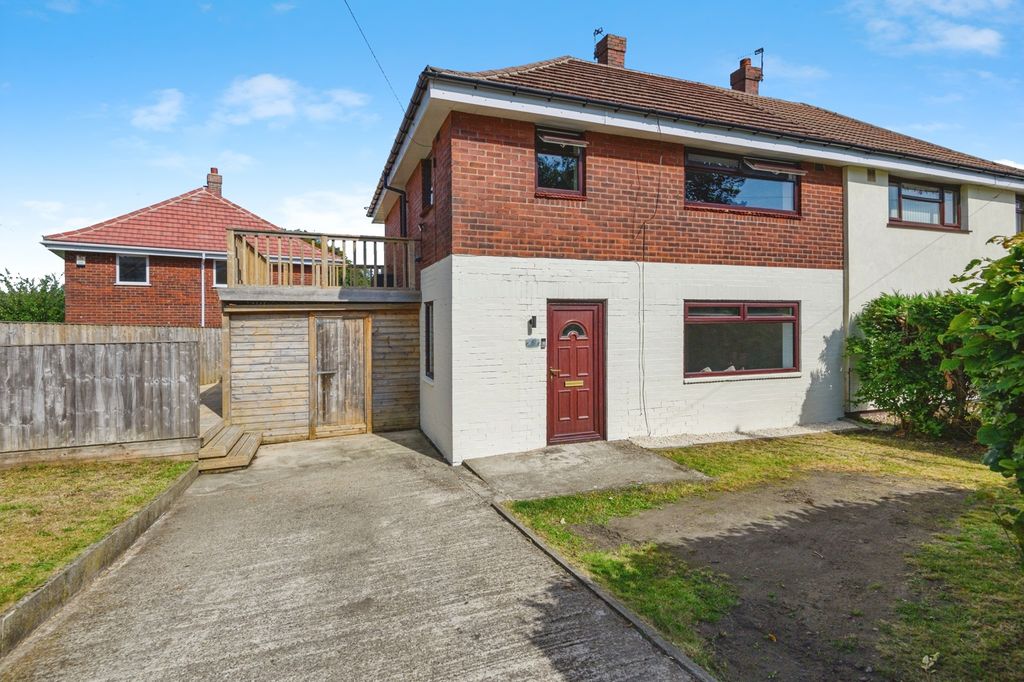 Property photo 1 of 17 Front