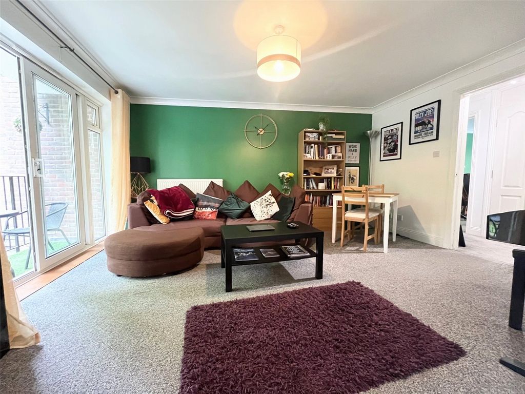 Property photo 3 of 8 Picture No. 04