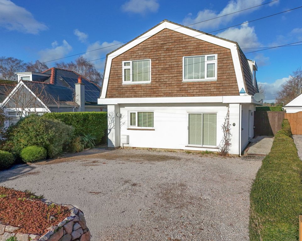 Property photo 2 of 28