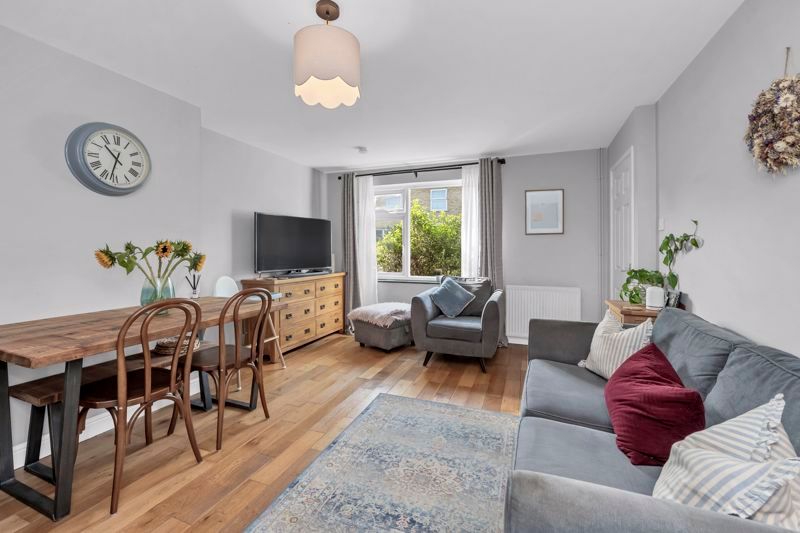 Property photo 2 of 13 Sitting/Dining Room