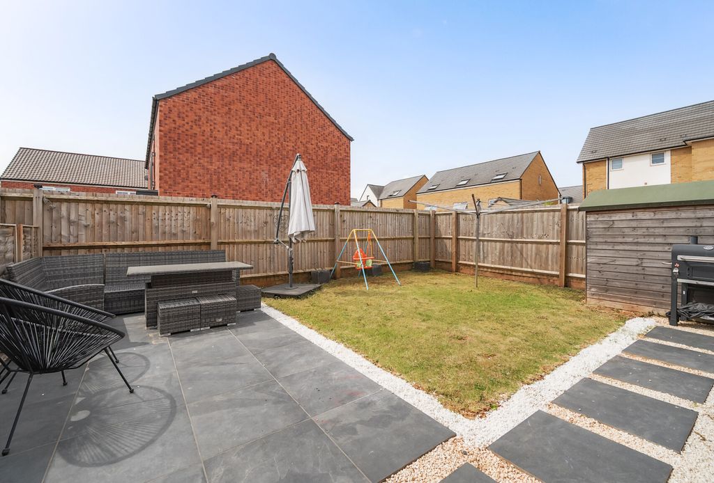Property photo 2 of 15 1313055-6-6855763...