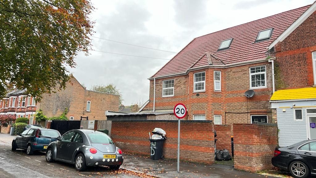 Property photo 1 of 8