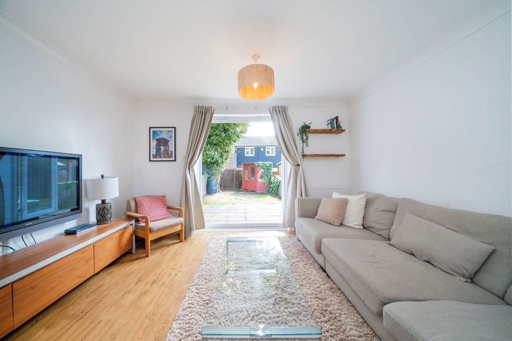 Property photo 2 of 7