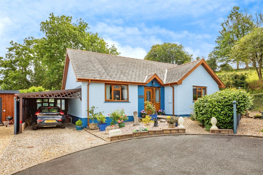 Property photo 1 of 17 Photo