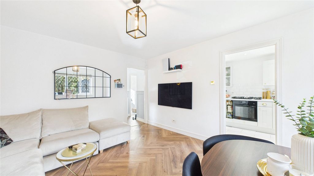 Property photo 3 of 11 Picture 3