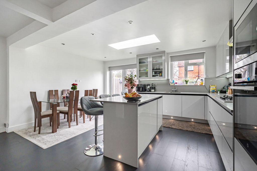 Property photo 3 of 13 Kitchen/Diner