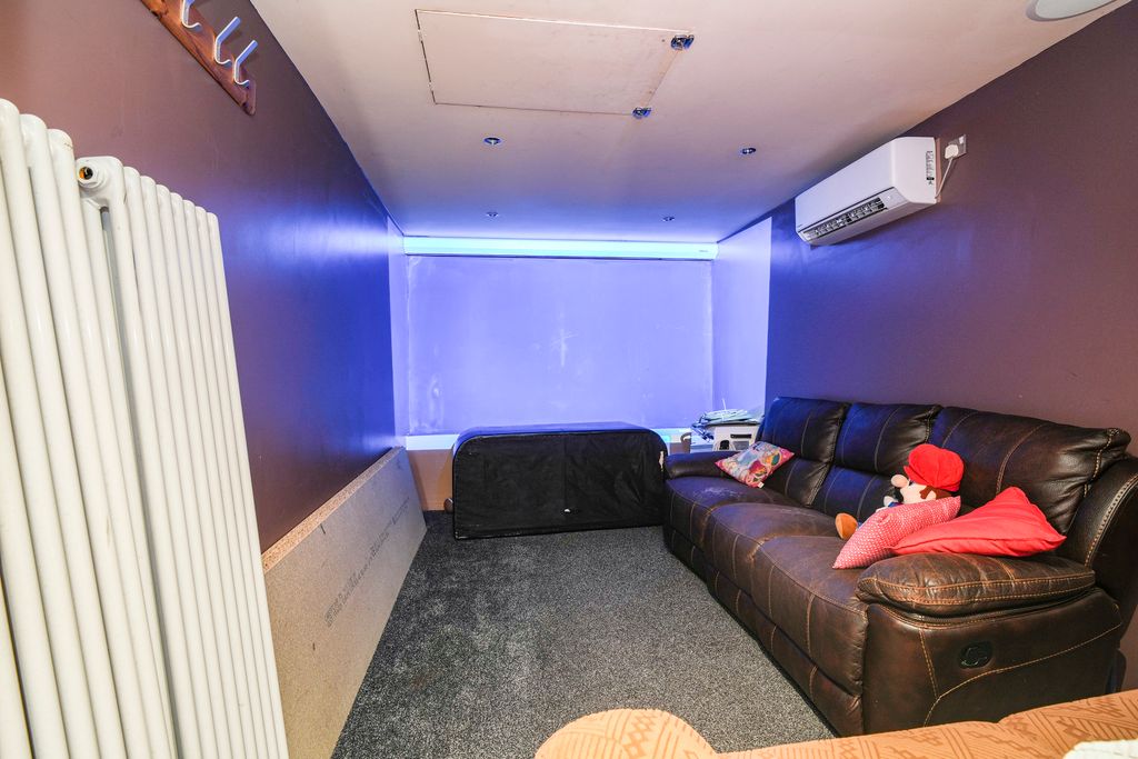 Additional image 15 of 5 bed detached house for saleGleneagles Avenue, Hopwood, Heywood OL10
