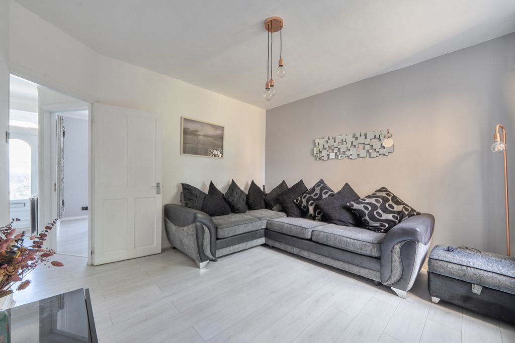 Property photo 1 of 19 1467292-5-6A17365...