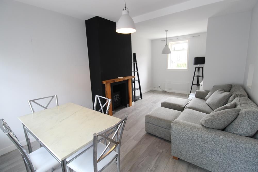 Property photo 1 of 7 Lounge