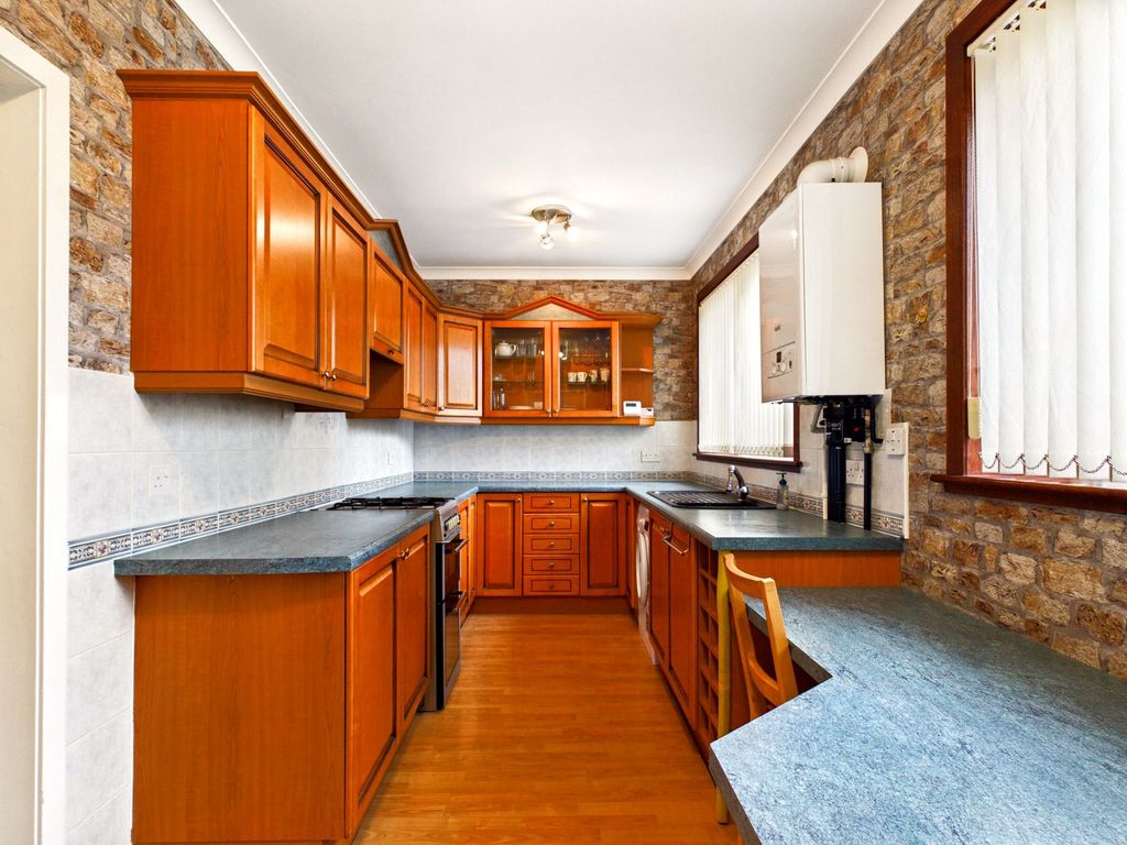 Property photo 2 of 26