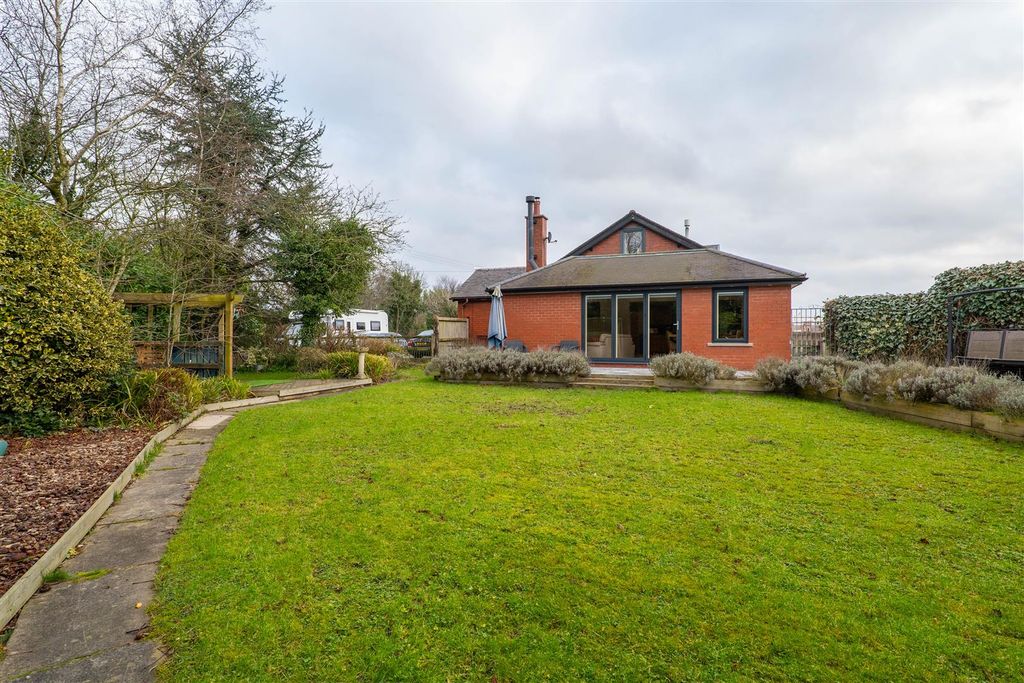 Property photo 2 of 46 Garden