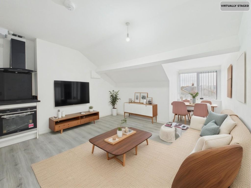 Property photo 3 of 14 69Bac0658Ffb4894Bd6c26B8.Jpeg