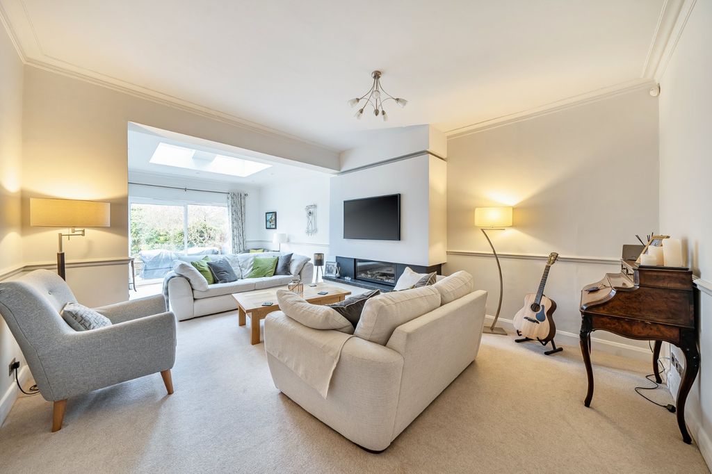 Property photo 2 of 25 Picture No. 10