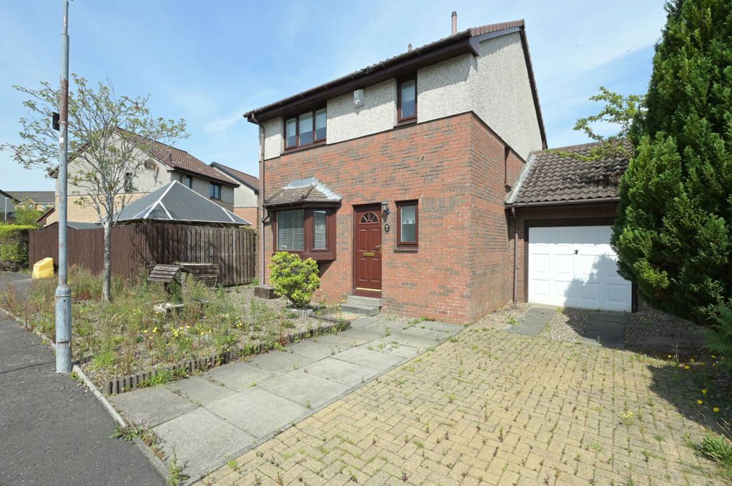 Property photo 1 of 28