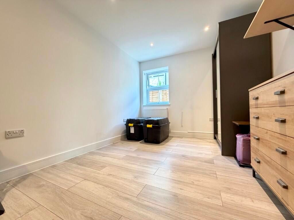 Additional image 10 of 3 bed flat for saleSouth Drive, Coulsdon CR5