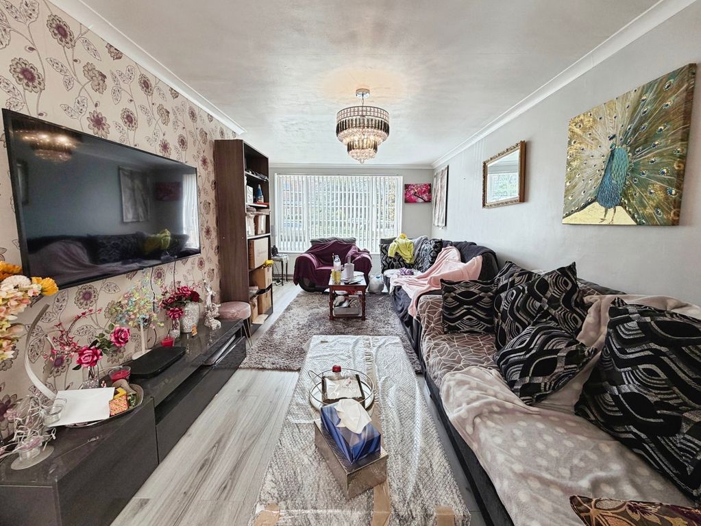 Property photo 2 of 13 Pbox-Img.Jpg