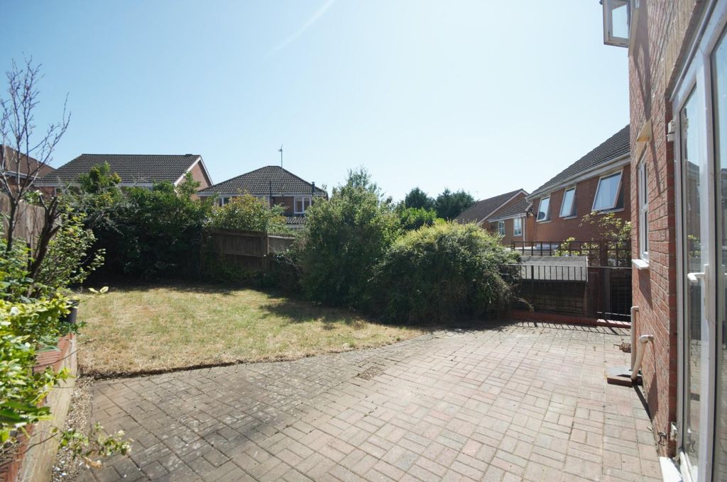 Property photo 2 of 16