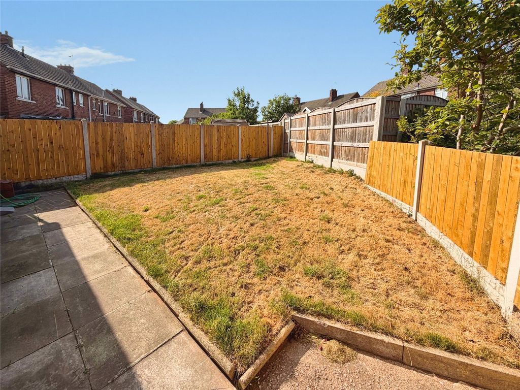 Property photo 2 of 16 Gardens
