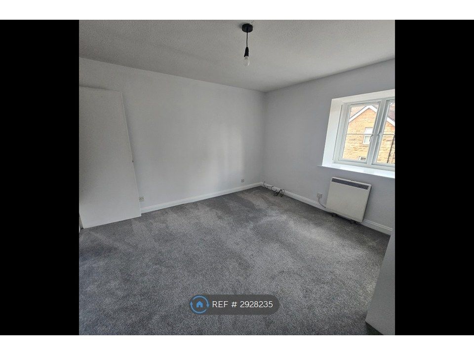 Property photo 3 of 7 Bedroom