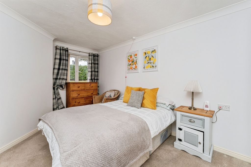 Property photo 3 of 16