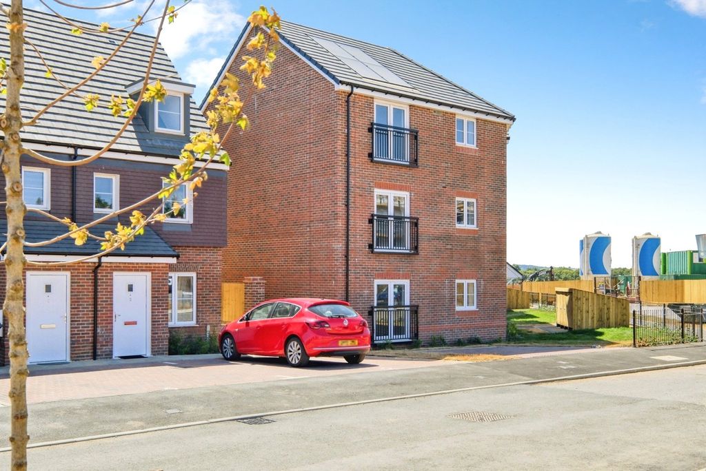 Property photo 2 of 13 Picture No. 03