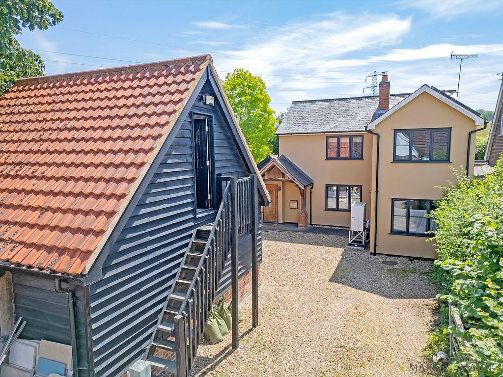 Property photo 3 of 26